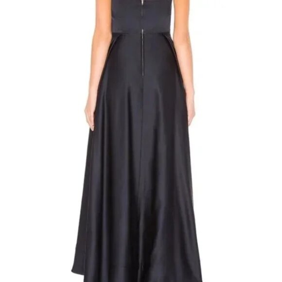 🫐 Gorgeous Gown from Revolve! - Picture 2 of 12